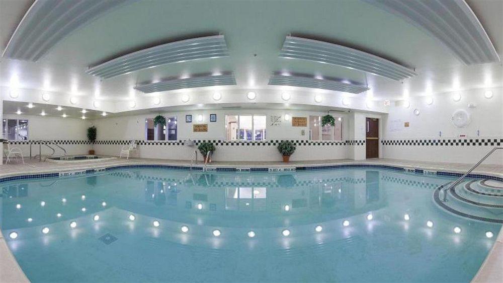 Hotel Express Irondequoit By Ihg 2*